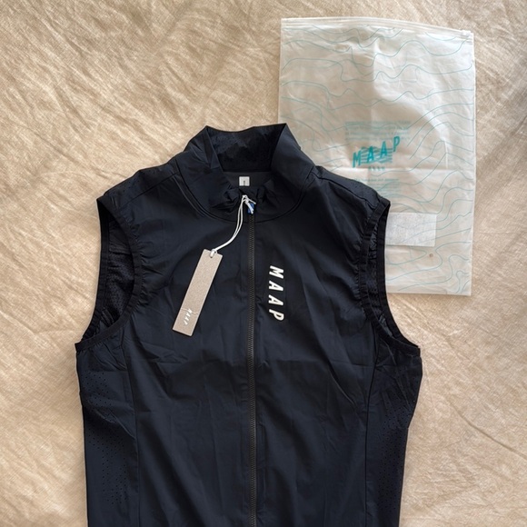 MAAP Black Sleeveless Cycling Vest - Picture 5 of 6